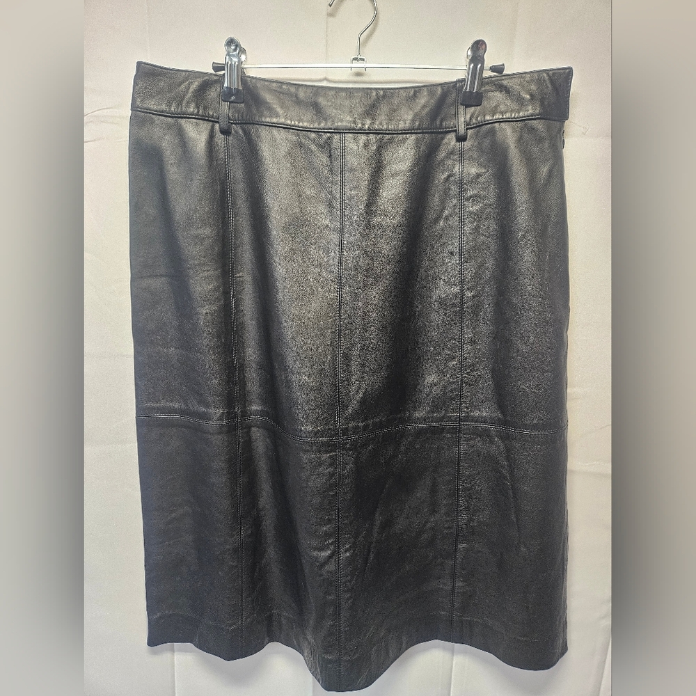 Worth NWOT Black Leather Lined Skirt
